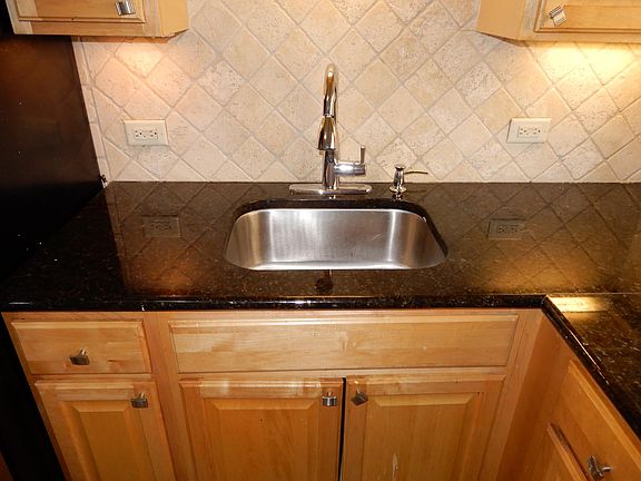 5th image of 1526 N Harlem Ave #1W