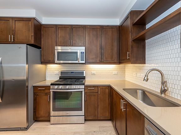 4th image of 3301 Arapahoe Ave Unit 105