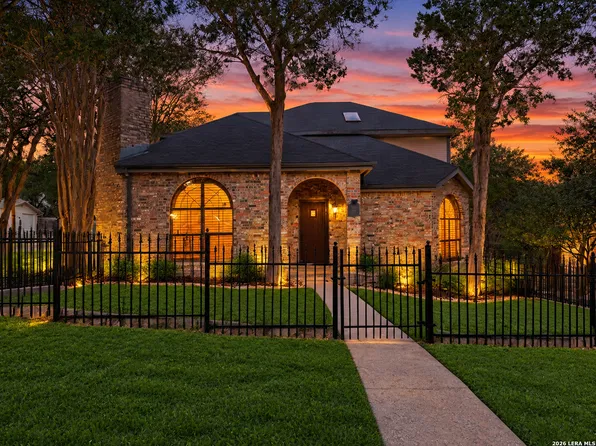 886 MISSION HILLS DR, New Braunfels, TX 78130