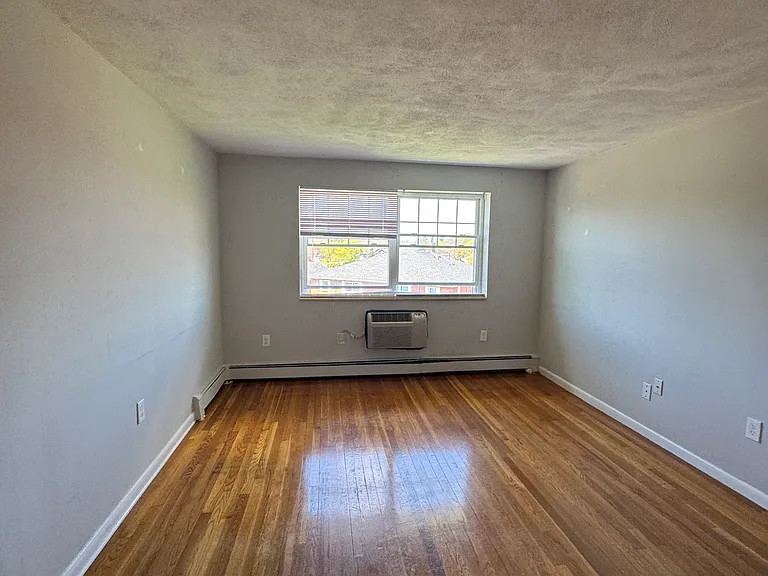 62 Mill St — Photo 19