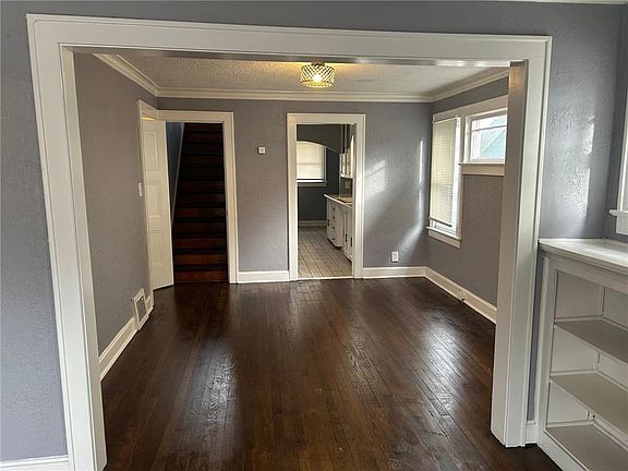 5th image of 4129 College Ave