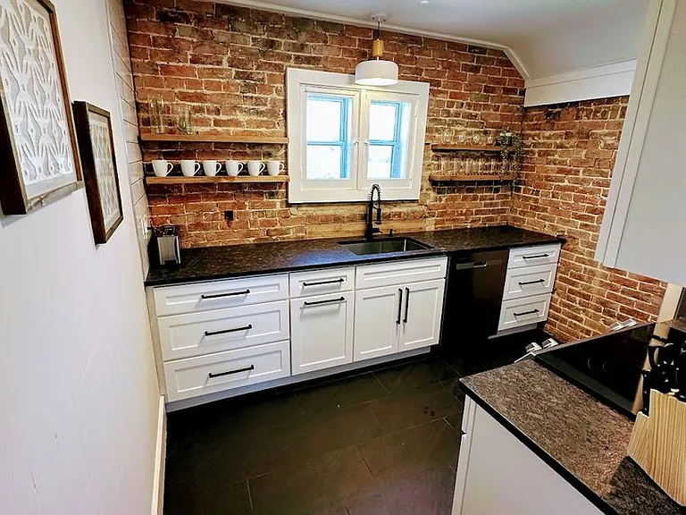 254 N Allegheny St — Photo 5