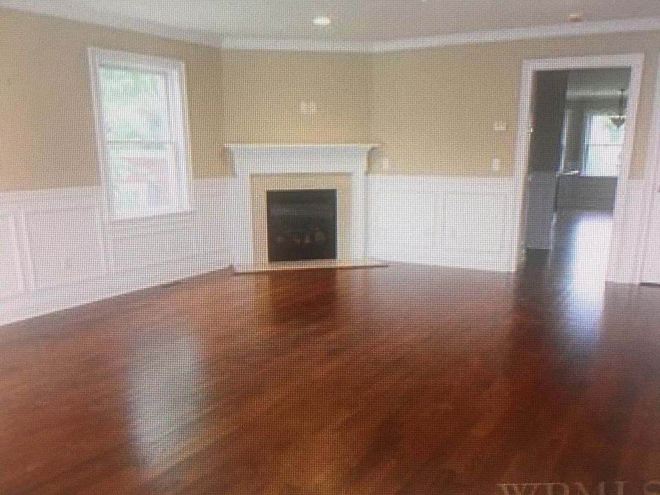 2nd image of 320 Claflin Ave