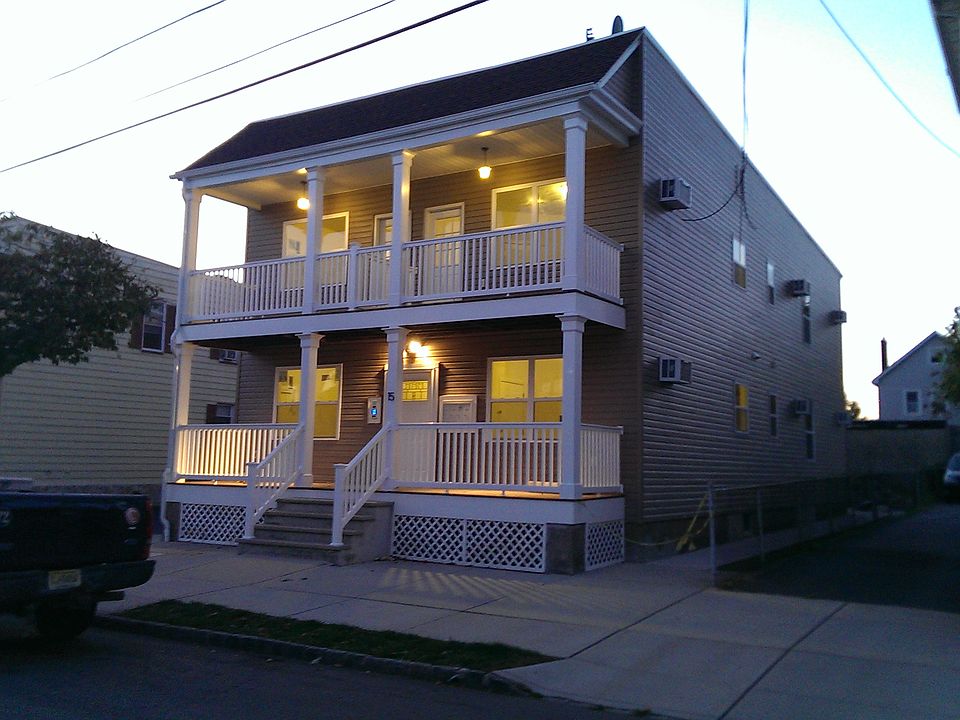 2nd image of 15 Naples Ave APT 1