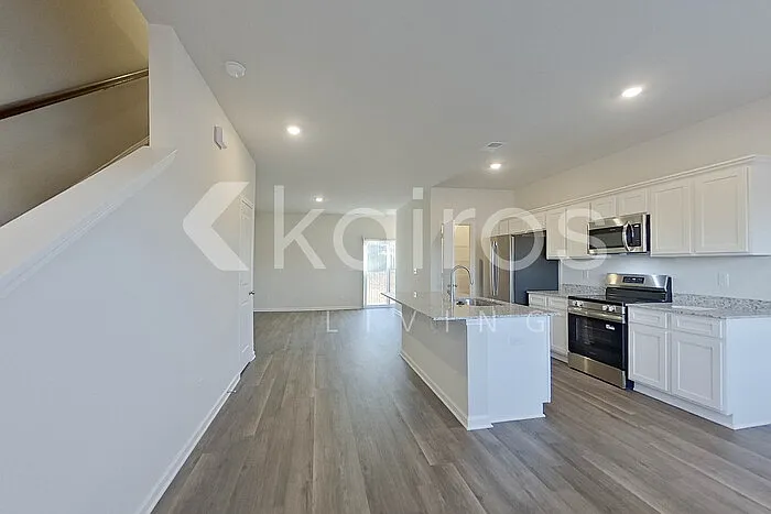 2185 Banyon Cir — Photo 7