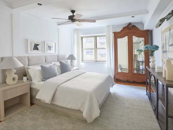 415 East 52nd Street image 10 of 14