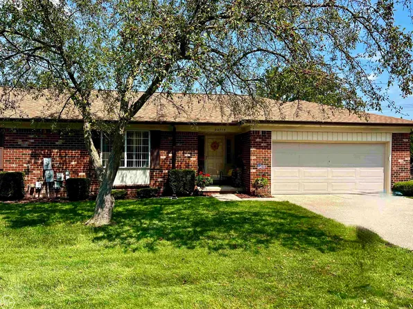 22715 Shoreview Ct #36, Saint Clair Shores, MI 48082