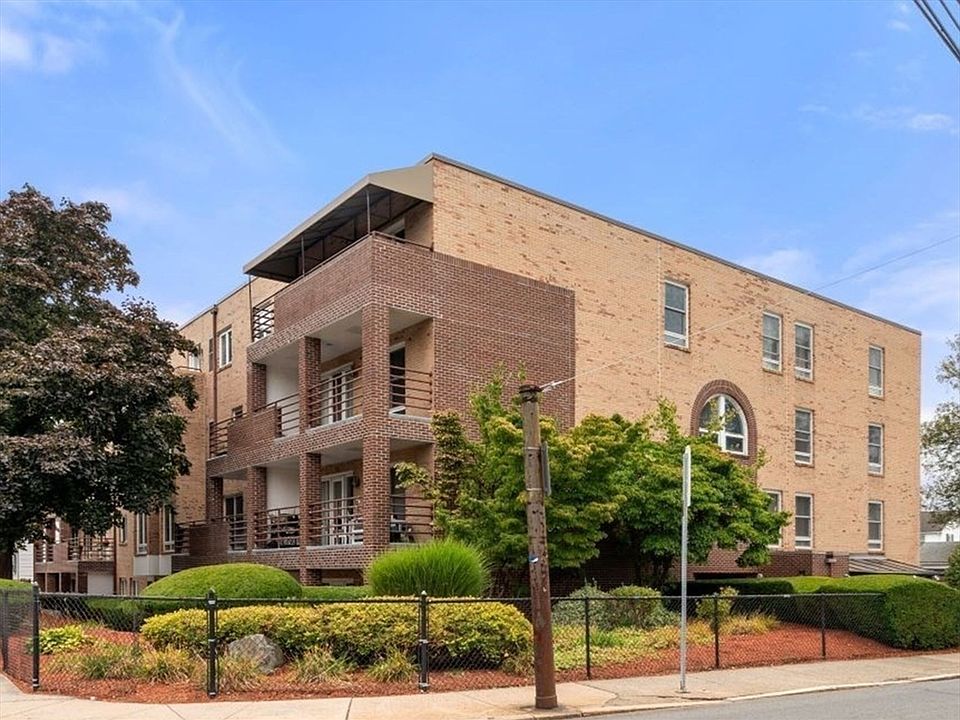 1st image of 314 Riverside Ave APT 305