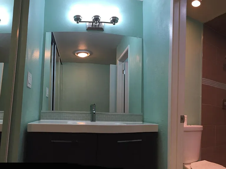 3250 Ashford St #E — Photo 16