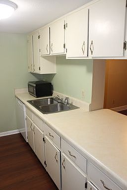 5th image of 1926 Portland Ave #9