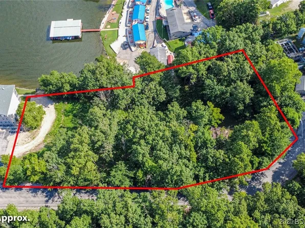 Plaza Beach Dr, Camdenton, MO 65020