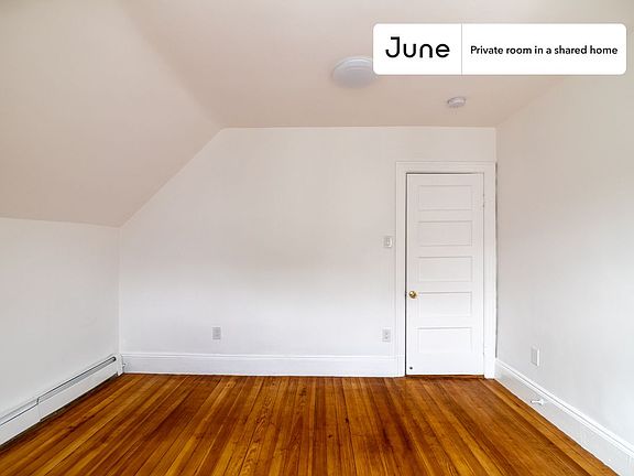 4th image of 36 Newcastle Rd #D