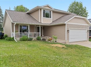 1619 Hamer Dr NW, Cedar Rapids, IA