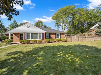 1100 Raleigh Rd, Glenview, IL, 60025