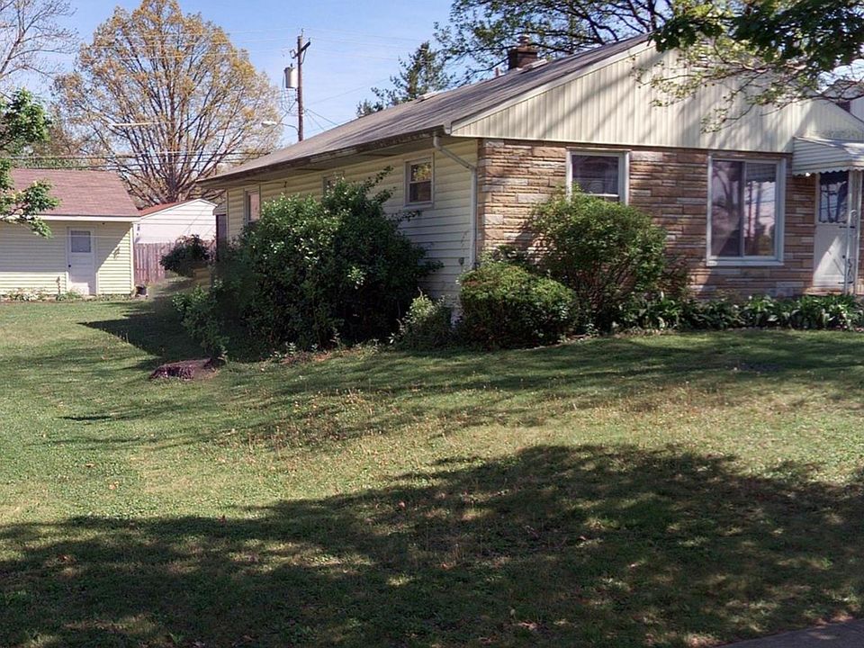 Front of House Photo 1