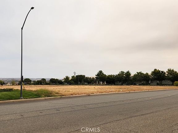 3rd image of 0 Fortress St