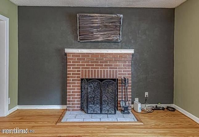 1st image of 3529R Myra St