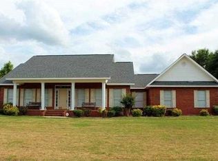 915 Oak Lake Dr, Enterprise, AL 36330