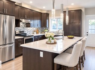 11903 37th St NW, Edmonton, AB T5W2B9