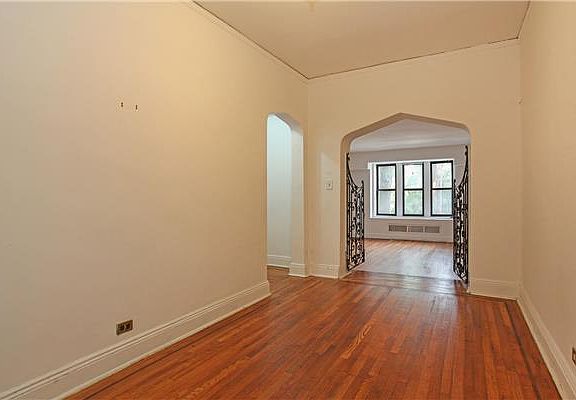 3rd image of 3875 Waldo Ave APT 1G