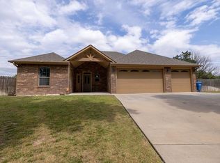 1611 Foxcroft, Enid, OK 73703