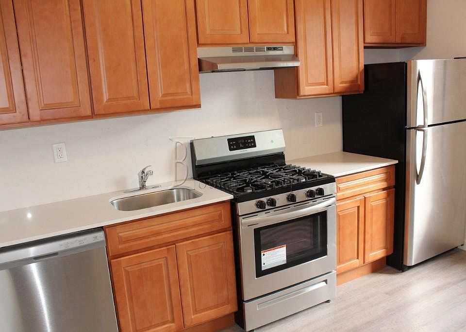 1st image of 2815 35th St APT 1