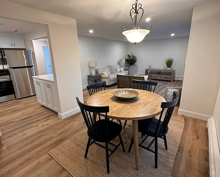 300 New River Rd — Photo 6
