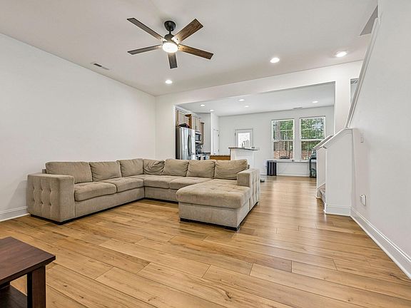 3rd image of 4731 Lord Fogelman Way