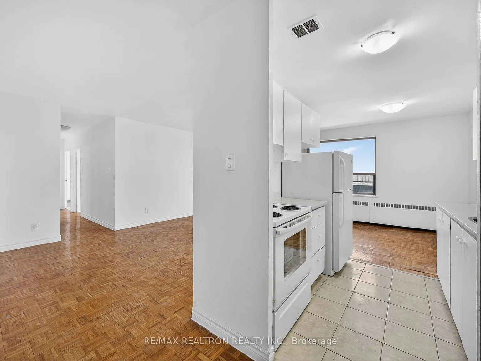 3 bed, $2,100 — Photo 3