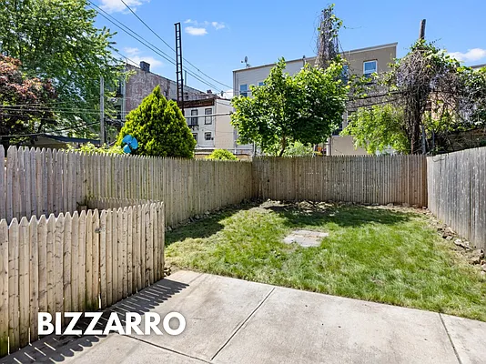 Rented by Bizzarro Agency | media 30