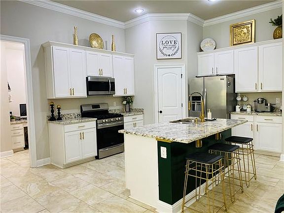 4th image of 356 Knollwood Ln