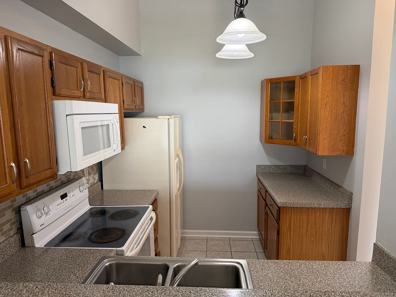 2 bed, 968 sqft, $1,850 — Photo 4