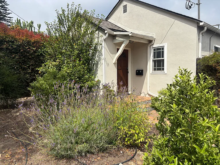 1008 W Micheltorena St #A — Photo 21