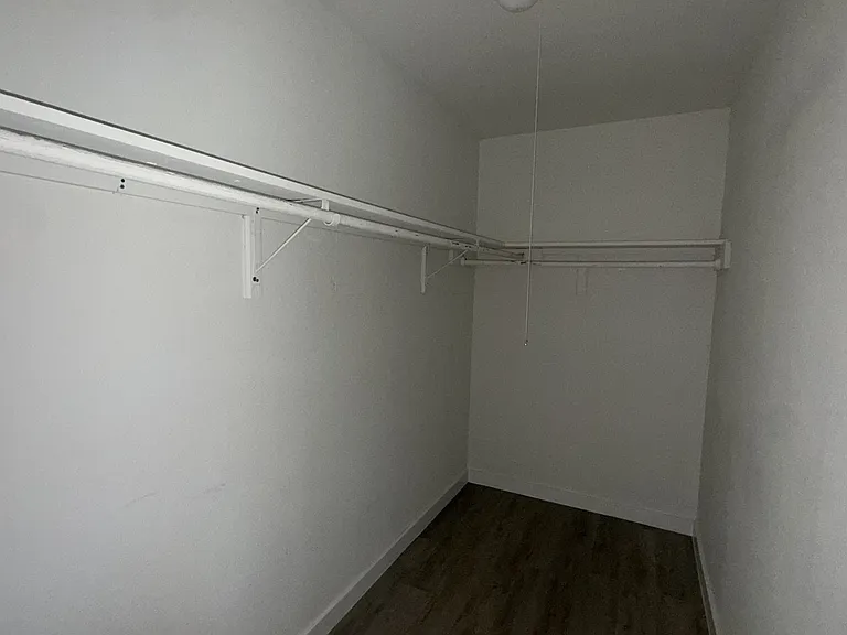 1660 Richmond Ave — Photo 24