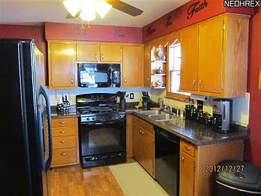 3rd image of 109 Matta Ave