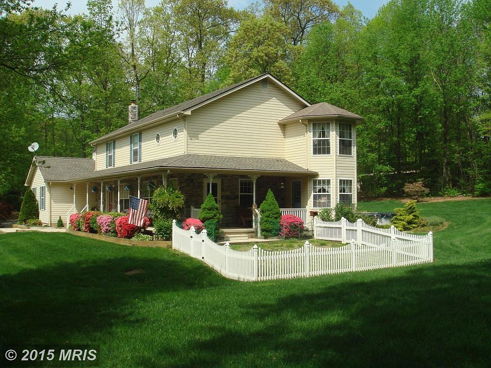 1st image of 3913 Emrick Ln