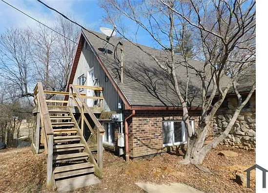 1206 Tree Top Ln #A