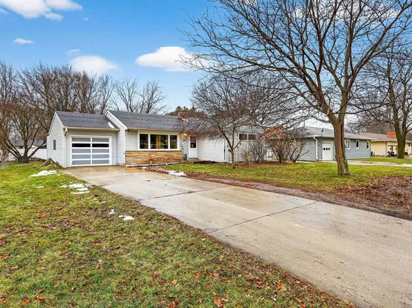 239 E Spaulding St, Watertown, WI 53098