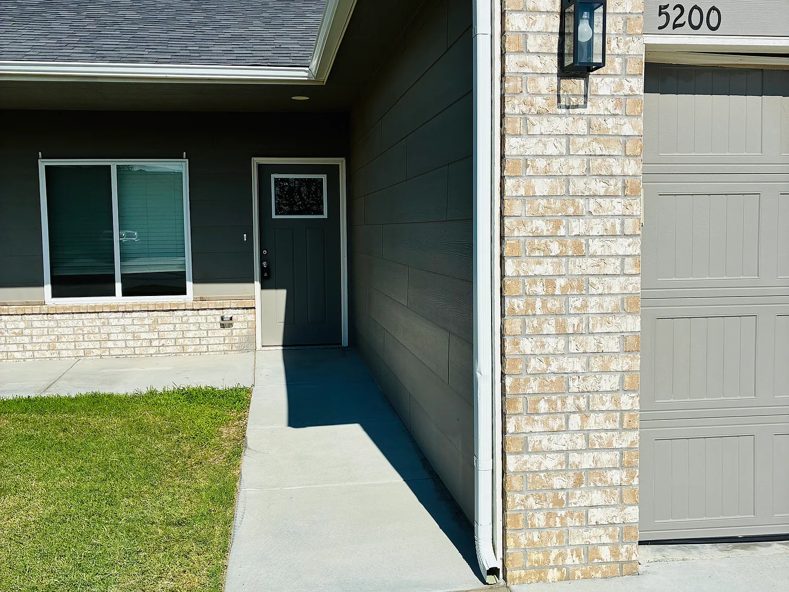 3 bed, 1240 sqft, $1,575 — Photo 3