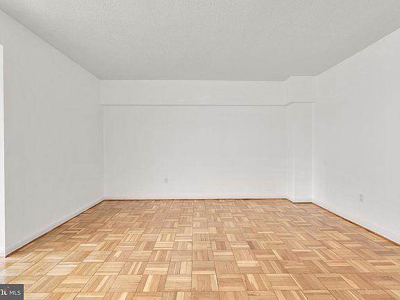 3rd image of 1727 Massachusetts Ave NW #502