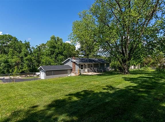 4th image of 808 N Suncrest Dr
