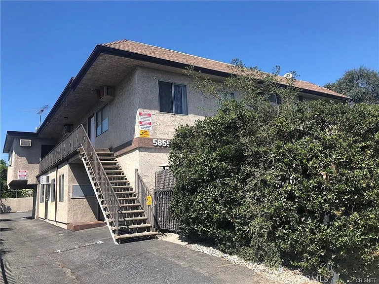 5855 Tujunga Ave #6 — Photo 1