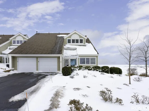 727 Sea Watch Rd, Holland, MI 49424