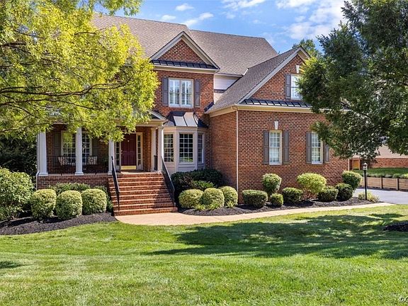 3rd image of 11704 Country Lake Dr