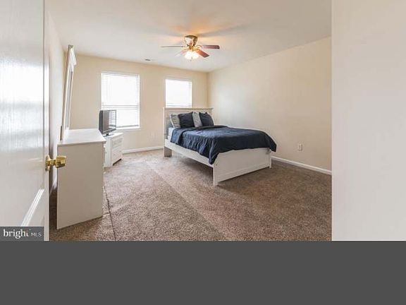 4th image of 153 Sandra Way #1
