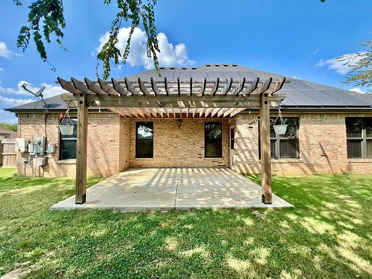 11890 Club House Pkwy — Photo 11