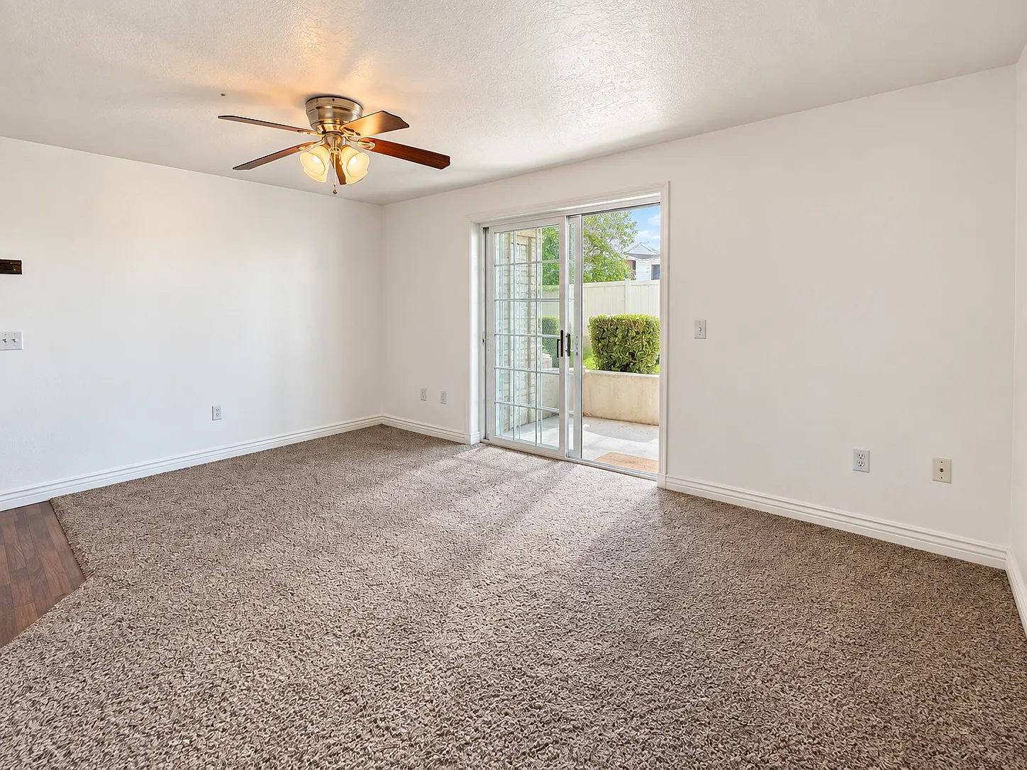 2 bed, 1045 sqft, $1,400 — Photo 3