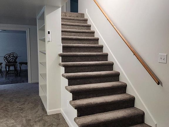 5th image of 6945 Veterans Way