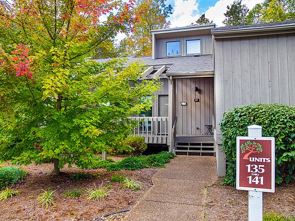 2nd image of 137 Eagle Ct