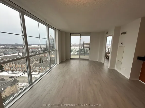 8 Rosebank Dr #15C, Toronto, ON M1B 5Z3